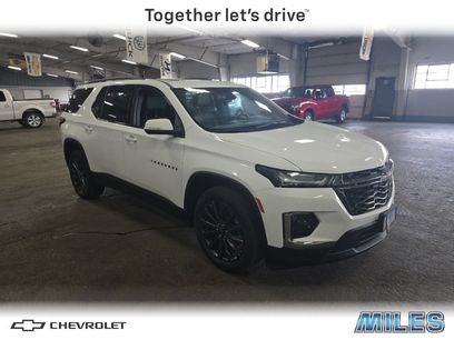 Used 2023 Chevrolet Traverse RS