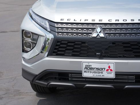New 2026 Mitsubishi Eclipse Cross LE AWD/4WD image 9