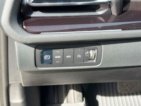 New 2026 Chevrolet Traverse Z71 w/ LPO, Floor Liner Package AWD/4WD image 11