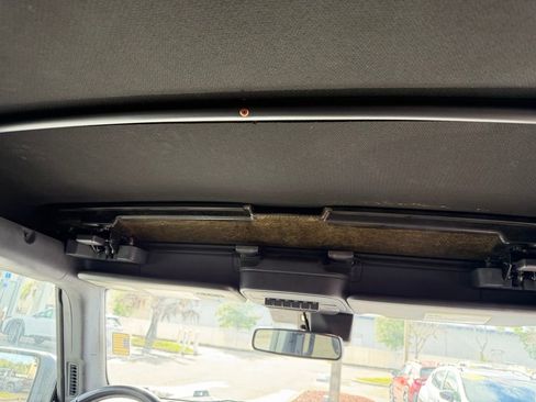 Used 2022 Ford Bronco Wildtrak image 21