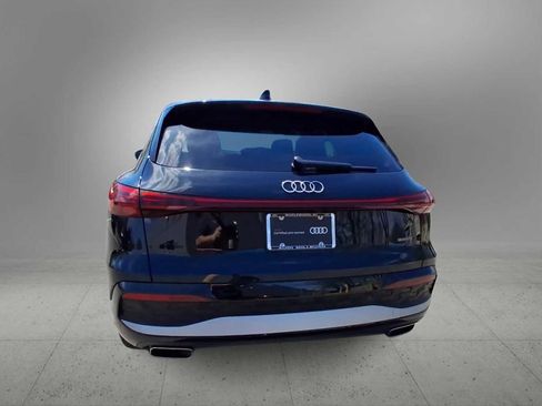 Certified 2025 Audi Q5 Premium w/ Convenience Package AWD/4WD image 7