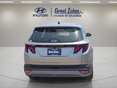 Certified 2025 Hyundai Tucson SE FWD image 4