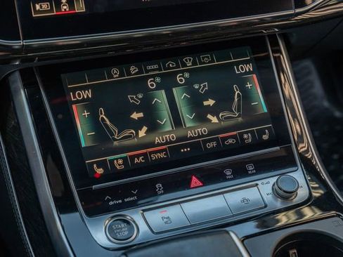 Used 2021 Audi Q8 Prestige w/ Prestige Package image 27