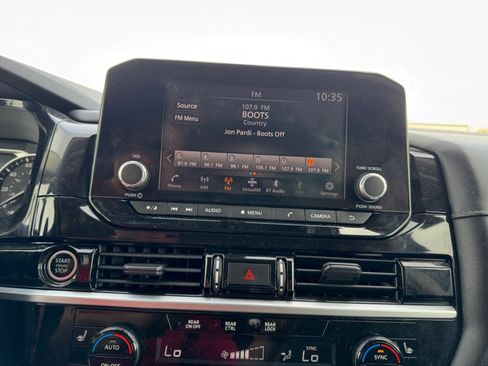 Used 2022 Nissan Pathfinder SV w/ SV Black Package FWD image 26