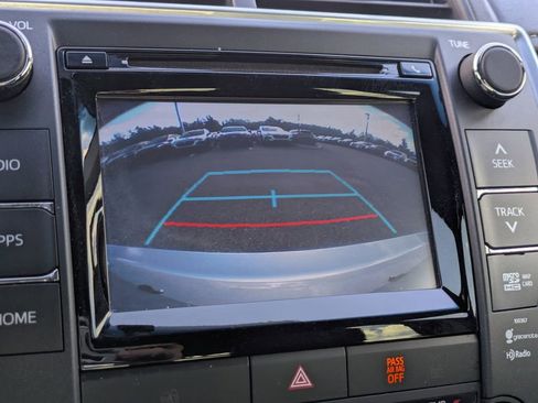 Used 2015 Toyota Camry XLE image 20