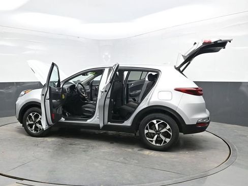 Used 2020 Kia Sportage LX AWD/4WD image 44