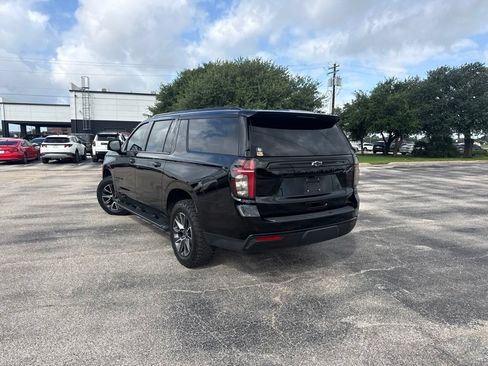 Used 2023 Chevrolet Suburban Z71 w/ Luxury Package AWD/4WD image 8
