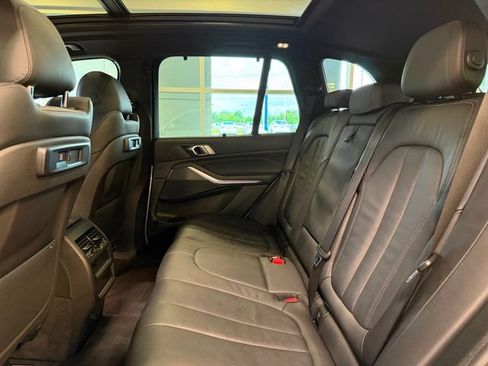 Used 2022 BMW X5 xDrive40i w/ M Sport Package AWD/4WD image 21