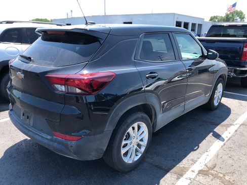 Used 2025 Chevrolet TrailBlazer LS w/ LS Convenience Package FWD image 4