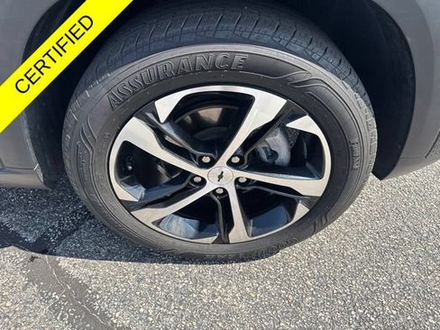 Used 2024 Chevrolet Trax RS w/ Sunroof Package FWD image 27