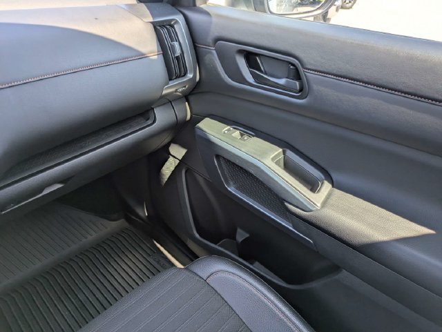 Used 2024 Nissan Pathfinder Rock Creek AWD/4WD image 20