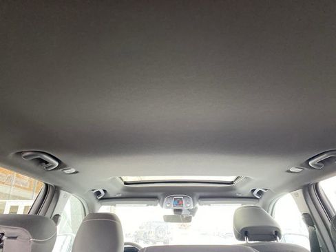 New 2025 Jeep Grand Cherokee Laredo X w/ Luxury Tech Group I image 16