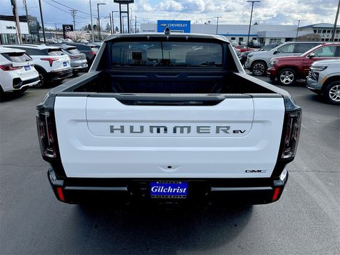 New 2025 GMC Hummer EV 2X w/ LPO, Dark Essentials Package image 25
