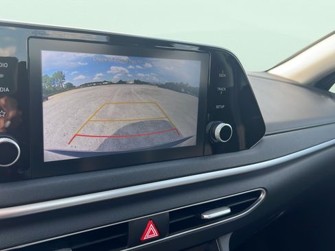 Certified 2021 Hyundai Sonata SE w/ Preferred Accessory Package FWD image 16