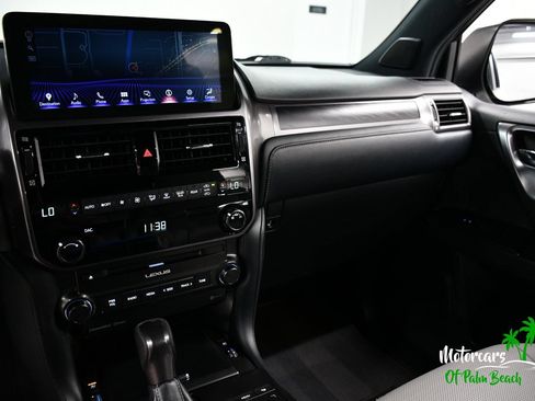 Used 2023 Lexus GX 460 w/ Black Line Special Edition AWD/4WD image 38