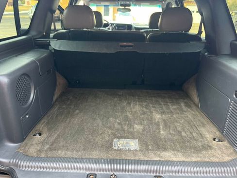 Used 2002 Chevrolet Tahoe Z71 image 14