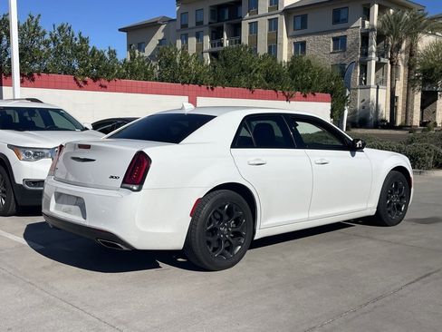 Used 2021 Chrysler 300 Touring w/ Sport Appearance Package image 2