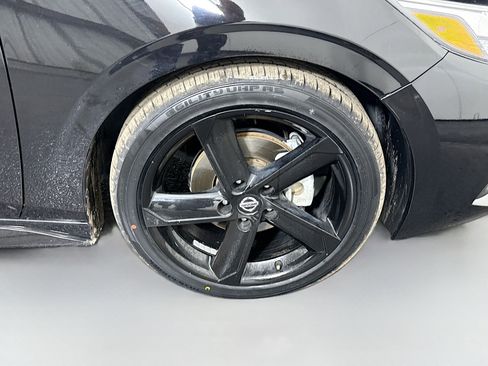 Used 2023 Nissan Sentra SR w/ Midnight Edition Package image 32