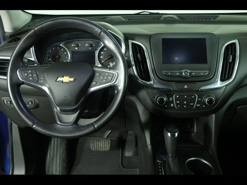 Used 2020 Chevrolet Equinox LT w/ Driver Convenience Package image 24