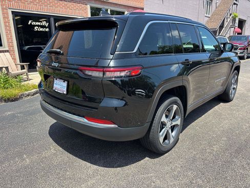 Used 2023 Jeep Grand Cherokee 4WD 4xe image 30