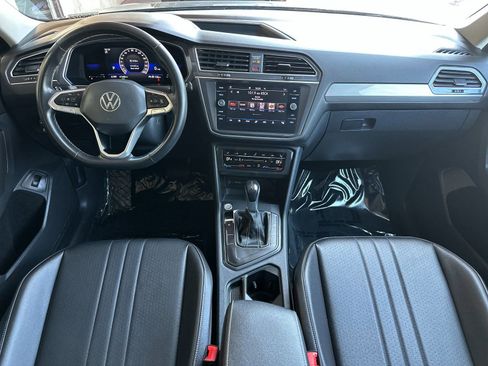 Used 2022 Volkswagen Tiguan SE image 15