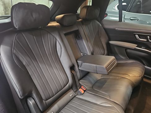 Used 2023 Mercedes-Benz EQS 450+ SUV image 13