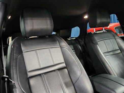 Used 2020 Land Rover Range Rover Evoque SE image 13