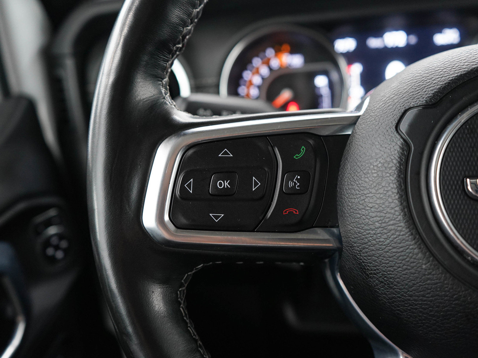 Used 2021 Jeep Wrangler Unlimited Sahara w/ Uconnect 4C Nav & Sound Group AWD/4WD image 26