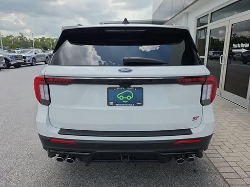 Used 2025 Ford Explorer ST AWD/4WD image 7