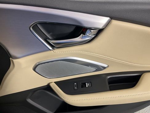 Used 2023 Acura RDX w/ Technology Package image 11