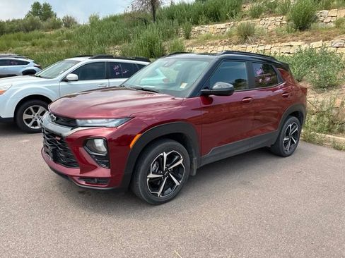 Used 2023 Chevrolet TrailBlazer RS w/ Sun and Liftgate Package AWD/4WD image 2