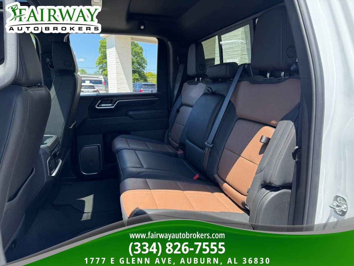Used 2025 Chevrolet Silverado 2500 High Country w/ Technology Package AWD/4WD image 11