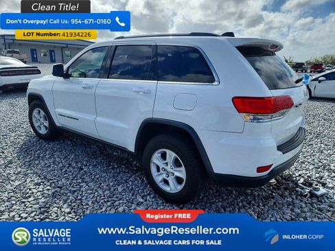 Used 2017 Jeep Grand Cherokee Laredo w/ Quick Order Package 2BE image 3