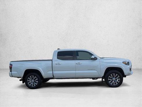 Used 2023 Toyota Tacoma Limited AWD/4WD image 4