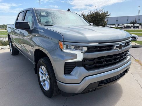 Used 2026 Chevrolet Silverado 1500 RST AWD/4WD image 2