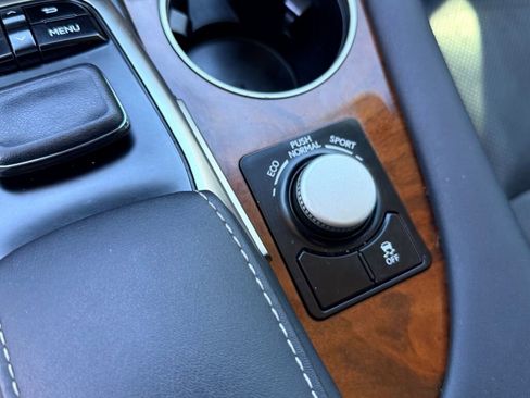 Used 2019 Lexus RX 350L RX 350L Premium image 25