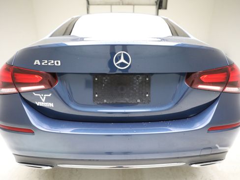 Used 2022 Mercedes-Benz A 220 image 4