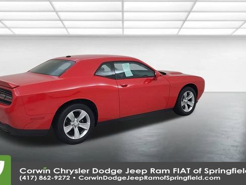 Certified 2022 Dodge Challenger SXT image 15
