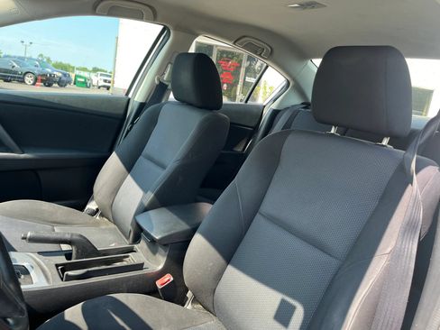 Used 2010 MAZDA MAZDA3 i Touring FWD image 10