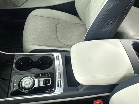 New 2026 Kia Carnival SX w/ SX Dark Edition Package FWD image 36