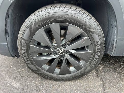 Used 2023 Volkswagen Taos S FWD image 8