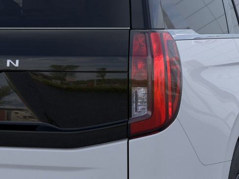 New 2026 Ford Expedition Active image 21