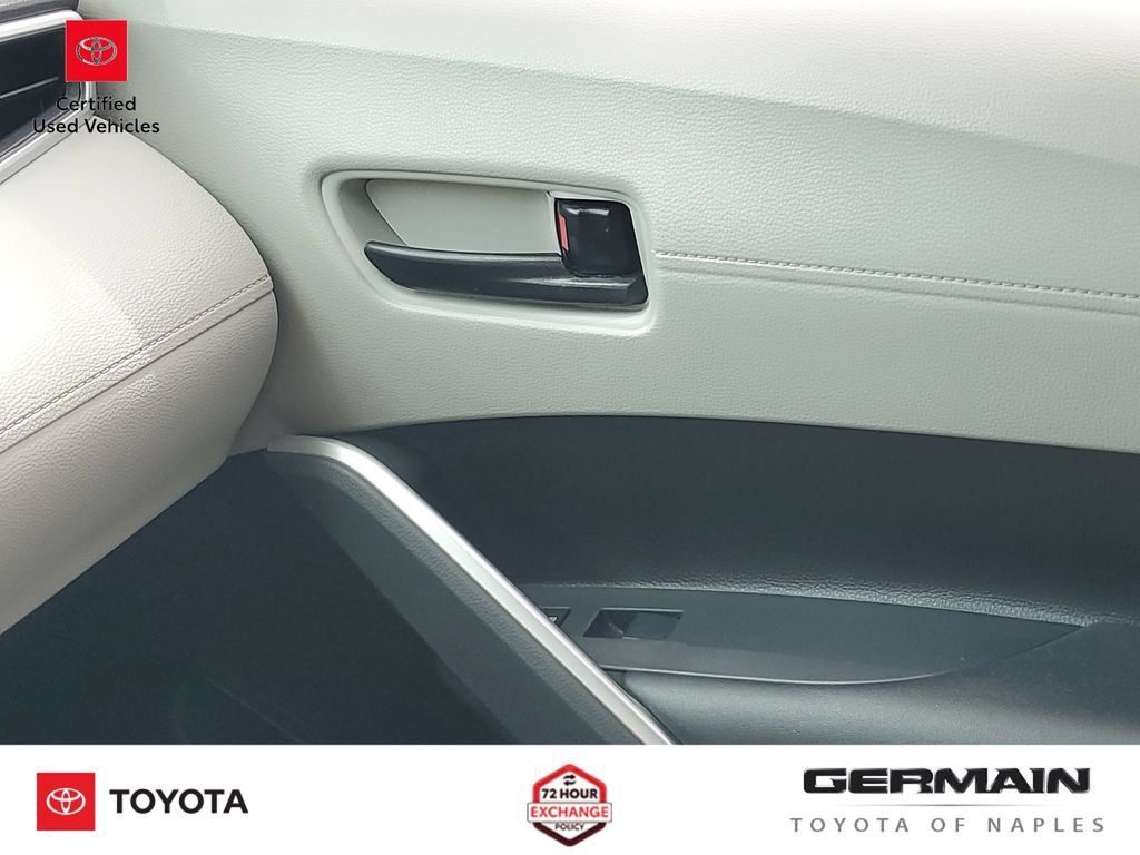 Certified 2024 Toyota Corolla Cross LE AWD/4WD image 29