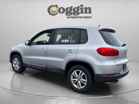 Used 2013 Volkswagen Tiguan S image 3