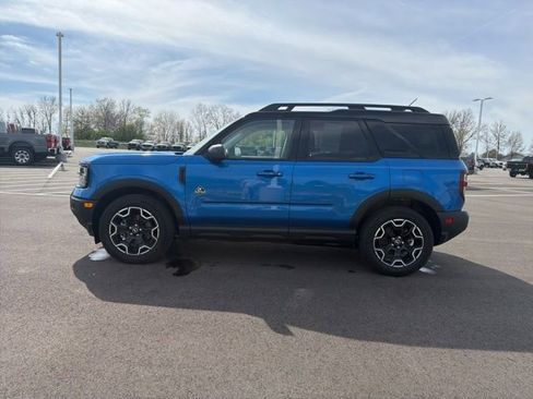 Used 2025 Ford Bronco Sport Outer Banks w/ Outer Banks Tech Package+ AWD/4WD image 14
