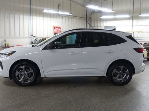 Used 2023 Ford Escape ST-Line w/ Tech Pack #1 AWD/4WD image 4