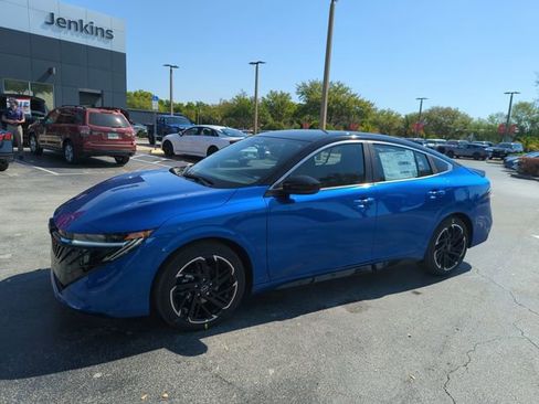 New 2026 Nissan Sentra SR w/ Floor Mat Package image 13