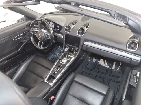 Used 2017 Porsche 718 Boxster S RWD image 16