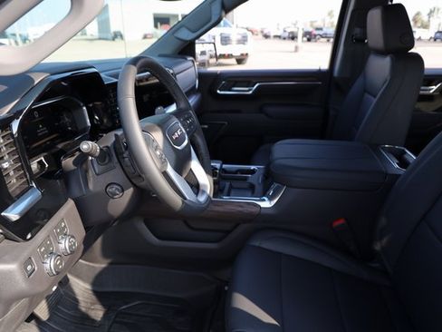 New 2026 GMC Sierra 1500 SLT image 10