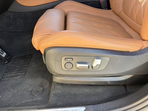 Used 2025 BMW X5 sDrive40i w/ M Sport Package RWD image 22